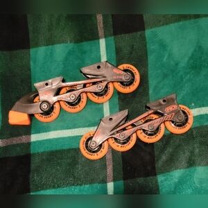 NWOT FALCON ROLLER DERBY REPLACEMENT WHEELS GTX-5 SILVER SPEED RATING BEARINGS